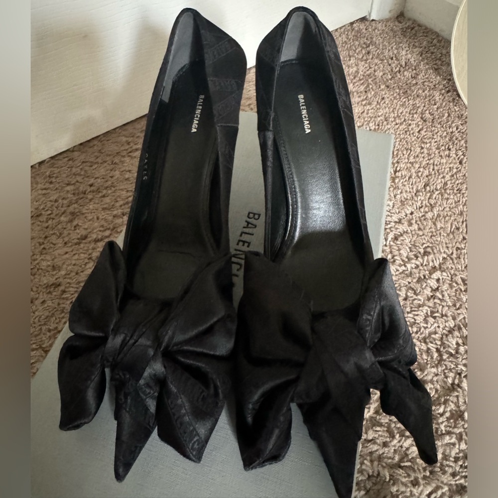 Balenciaga knife pump jaquard satin losange heel Size 37